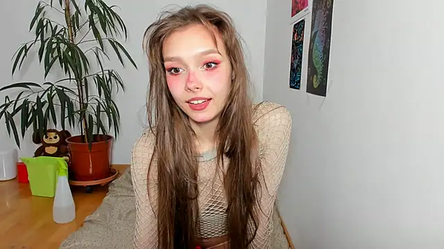 Snapshot of Michelle_Melnss chatting on 02/16/25, 05:48 Michelle Melnss online show from 02/16/25, 05:48