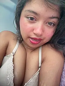 Peach Girll online show from 02/12/26, 02:17