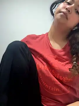 Peach Girll online show from 06/03/26, 12:11