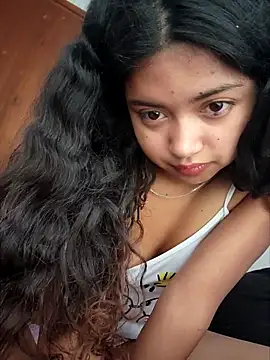 Peach Girll online show from 01/14/26, 01:37