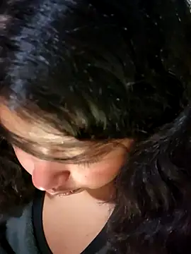 Snapshot of Peach_Girll chatting on 10/28/25, 10:47 Peach Girll online show from 10/28/25, 10:47