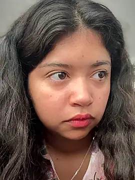 Peach Girll online show from 02/07/26, 12:02