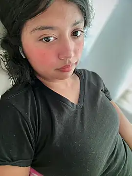 Peach Girll online show from 07/15/26, 08:27