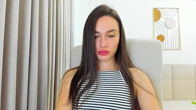 Sunshine Eva online show from 10/12/25, 05:25