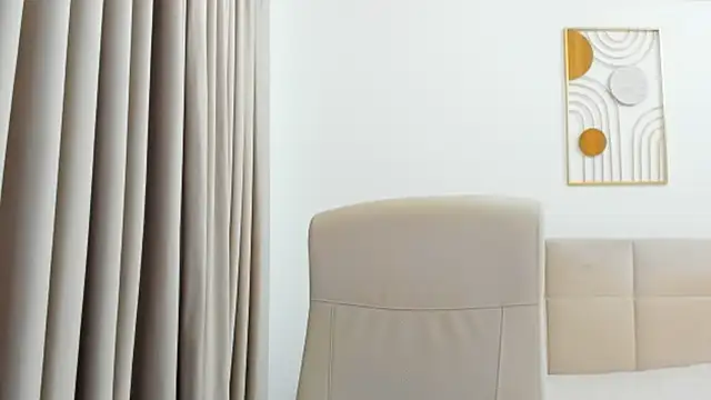 Sunshine Eva online show from 10/03/25, 05:25