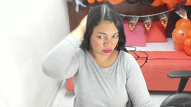 Cloe 35 online show from 10/22/25, 08:08