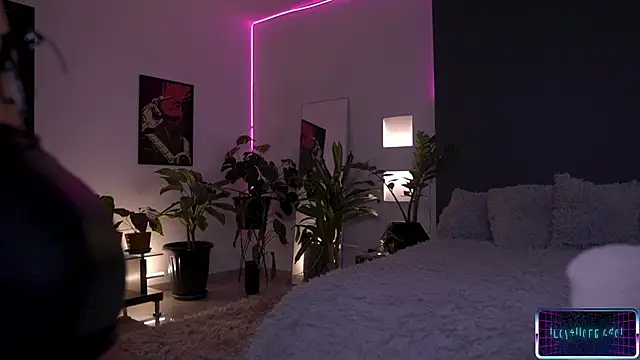 LucyAllenX online show from 01/14/26, 05:16