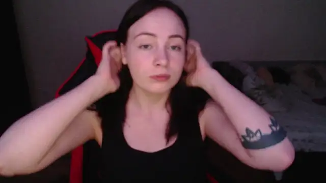 Laralianna online show from 11/11/25, 08:36