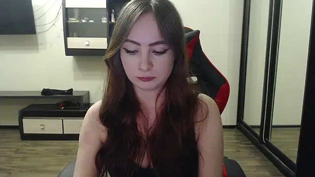 Snapshot of Laralianna chatting on 02/17/25, 09:43 Laralianna online show from 02/17/25, 09:43