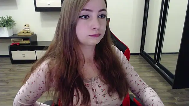 Snapshot of Laralianna chatting on 09/10/25, 08:13 Laralianna online show from 09/10/25, 08:13