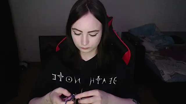 Laralianna online show from 12/16/25, 07:07