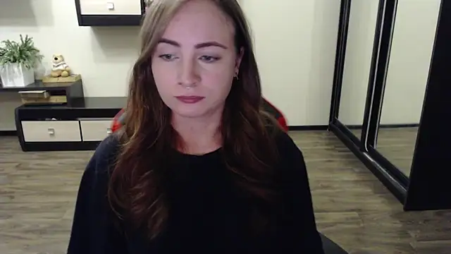 Snapshot of Laralianna chatting on 09/20/25, 02:33 Laralianna online show from 09/20/25, 02:33