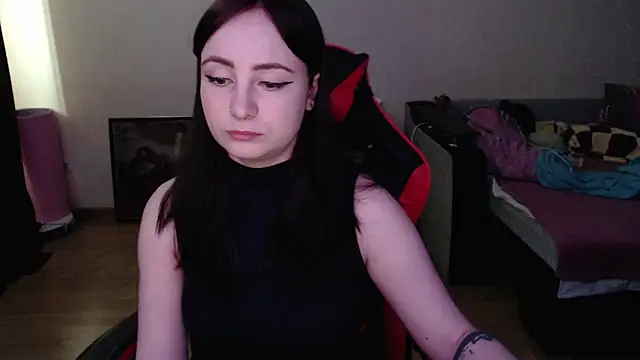 Laralianna online show from 04/15/26, 07:47