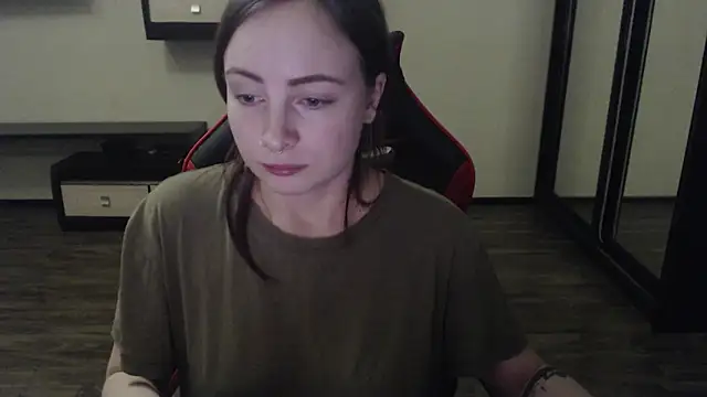 Snapshot of Laralianna chatting on 03/17/25, 03:40 Laralianna online show from 03/17/25, 03:40