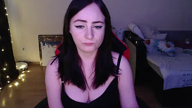 Snapshot of Laralianna chatting on 01/16/26, 07:01 Laralianna online show from 01/16/26, 07:01