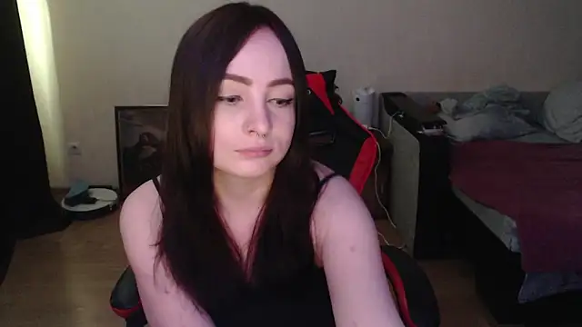 Laralianna online show from 03/18/26, 09:56