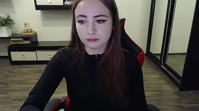 Snapshot of Laralianna chatting on 09/14/25, 01:55 Laralianna online show from 09/14/25, 01:55