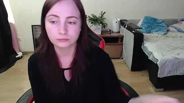 Laralianna online show from 06/15/26, 12:05