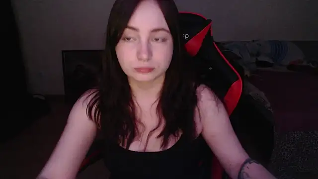 Laralianna online show from 04/01/26, 07:44