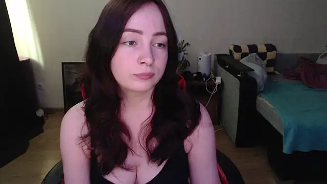 Laralianna online show from 05/24/26, 10:15