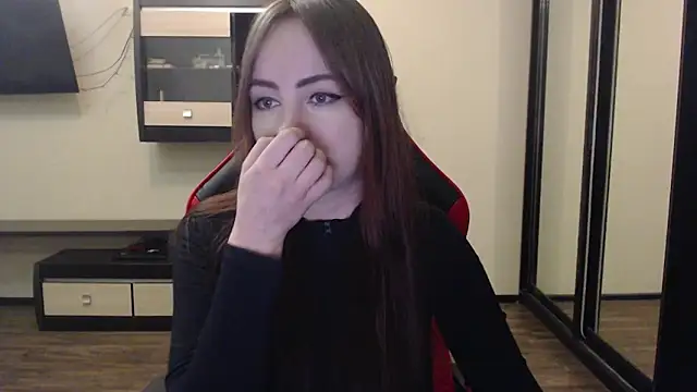 Snapshot of Laralianna chatting on 01/06/25, 10:36 Laralianna online show from 01/06/25, 10:36