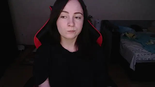 Laralianna online show from 11/11/25, 12:16