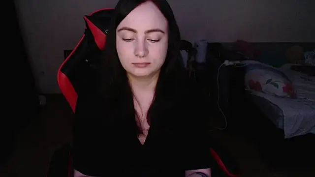 Snapshot of Laralianna chatting on 02/23/26, 10:21 Laralianna online show from 02/23/26, 10:21