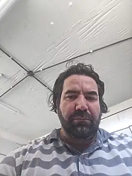 Snapshot of MysterBearMG chatting on 09/18/25, 03:26 MysterBearMG online show from 09/18/25, 03:26