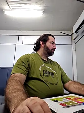 Snapshot of MysterBearMG chatting on 10/13/25, 03:57 MysterBearMG online show from 10/13/25, 03:57