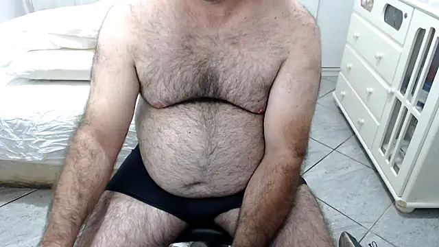 Snapshot of MysterBearMG chatting on 11/28/25, 11:38 MysterBearMG online show from 11/28/25, 11:38