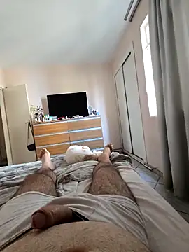 Snapshot of MysterBearMG chatting on 10/05/25, 04:53 MysterBearMG online show from 10/05/25, 04:53