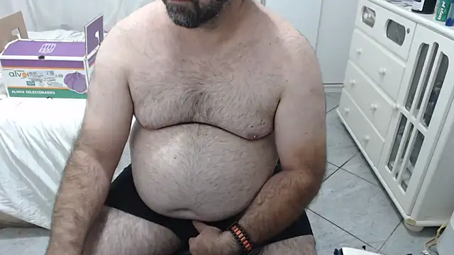 Snapshot of MysterBearMG chatting on 10/23/25, 01:48 MysterBearMG online show from 10/23/25, 01:48