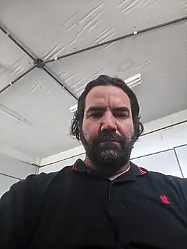 Snapshot of MysterBearMG chatting on 10/15/25, 03:31 MysterBearMG online show from 10/15/25, 03:31