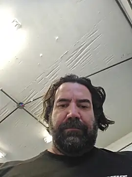 Snapshot of MysterBearMG chatting on 11/19/25, 05:35 MysterBearMG online show from 11/19/25, 05:35