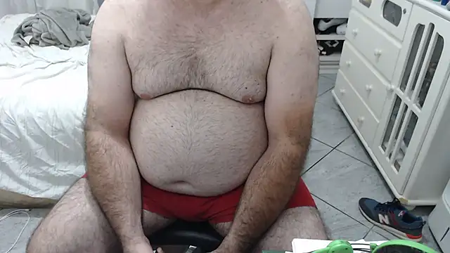 Snapshot of MysterBearMG chatting on 10/16/25, 11:02 MysterBearMG online show from 10/16/25, 11:02