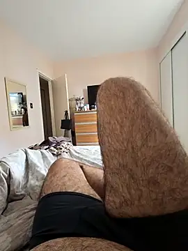 Snapshot of MysterBearMG chatting on 12/01/25, 05:25 MysterBearMG online show from 12/01/25, 05:25