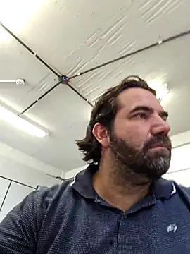 Snapshot of MysterBearMG chatting on 09/22/25, 03:29 MysterBearMG online show from 09/22/25, 03:29