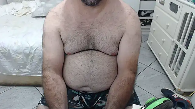 Snapshot of MysterBearMG chatting on 11/02/25, 11:54 MysterBearMG online show from 11/02/25, 11:54