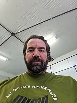 Snapshot of MysterBearMG chatting on 10/01/25, 12:53 MysterBearMG online show from 10/01/25, 12:53