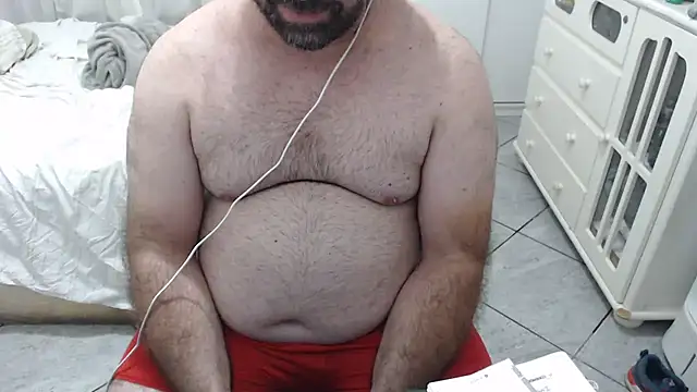 Snapshot of MysterBearMG chatting on 10/14/25, 11:58 MysterBearMG online show from 10/14/25, 11:58