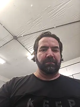 Snapshot of MysterBearMG chatting on 09/23/25, 04:03 MysterBearMG online show from 09/23/25, 04:03