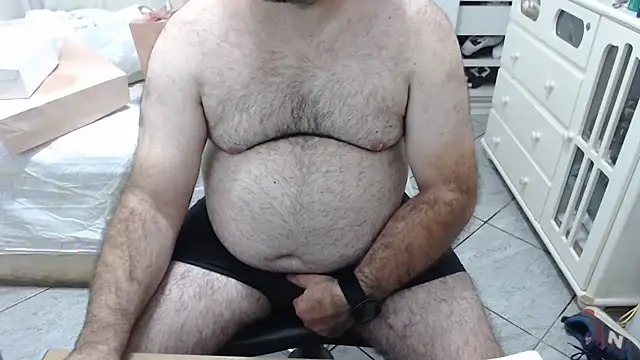 Snapshot of MysterBearMG chatting on 11/06/25, 03:54 MysterBearMG online show from 11/06/25, 03:54