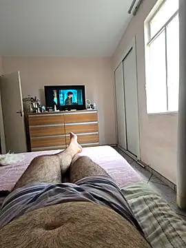 Snapshot of MysterBearMG chatting on 11/15/25, 04:22 MysterBearMG online show from 11/15/25, 04:22