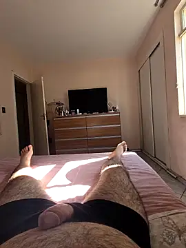 Snapshot of MysterBearMG chatting on 11/20/25, 06:08 MysterBearMG online show from 11/20/25, 06:08