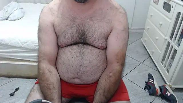 Snapshot of MysterBearMG chatting on 11/24/25, 01:49 MysterBearMG online show from 11/24/25, 01:49