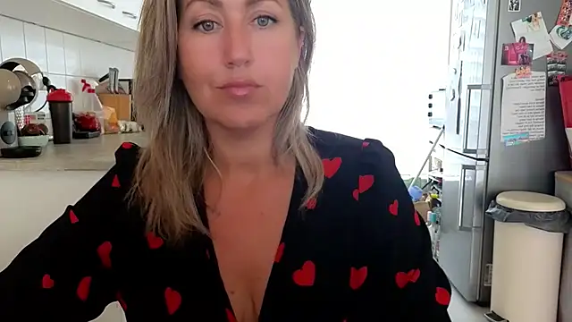 TessToy online show from 06/02/26, 10:48