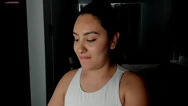 AnushaKumari online show from 11/26/25, 06:08