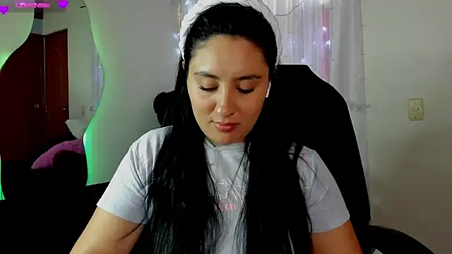 AnushaKumari online show from 12/29/24, 02:00