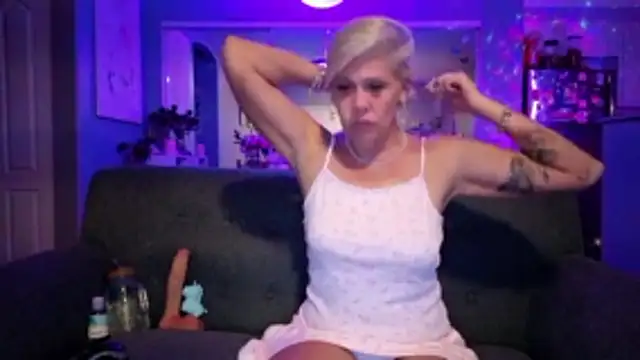 Snapshot of Lexi_Shocker chatting on 03/03/26, 04:52 Lexi Shocker online show from 03/03/26, 04:52