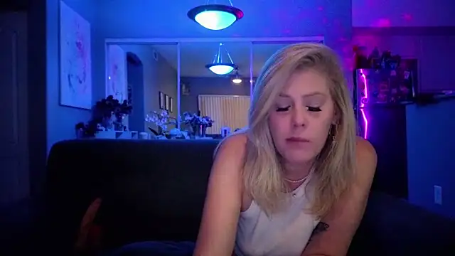 Lexi Shocker online show from 11/22/25, 03:49